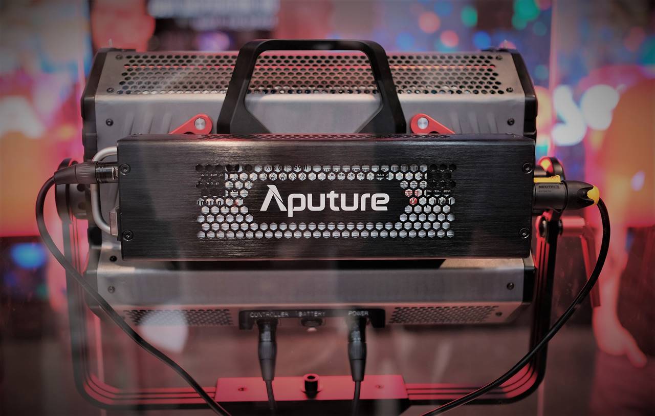 Aputure Nova P300c Rgb Led Panel Videolight - 2