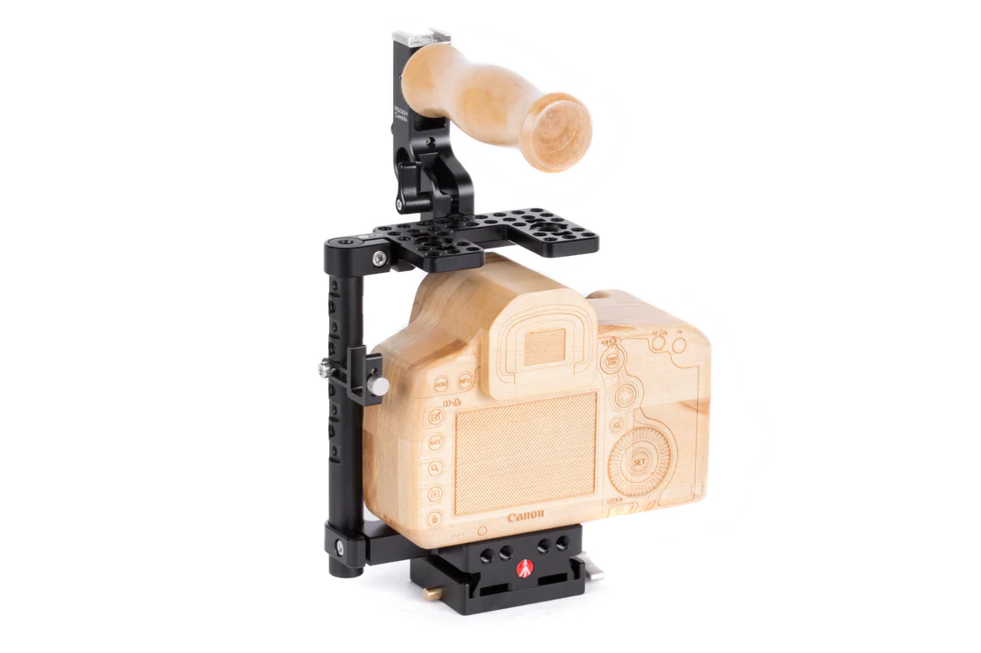 Wooden Camera Unified DSLR Cage (Medium) with Wood Grip - 8