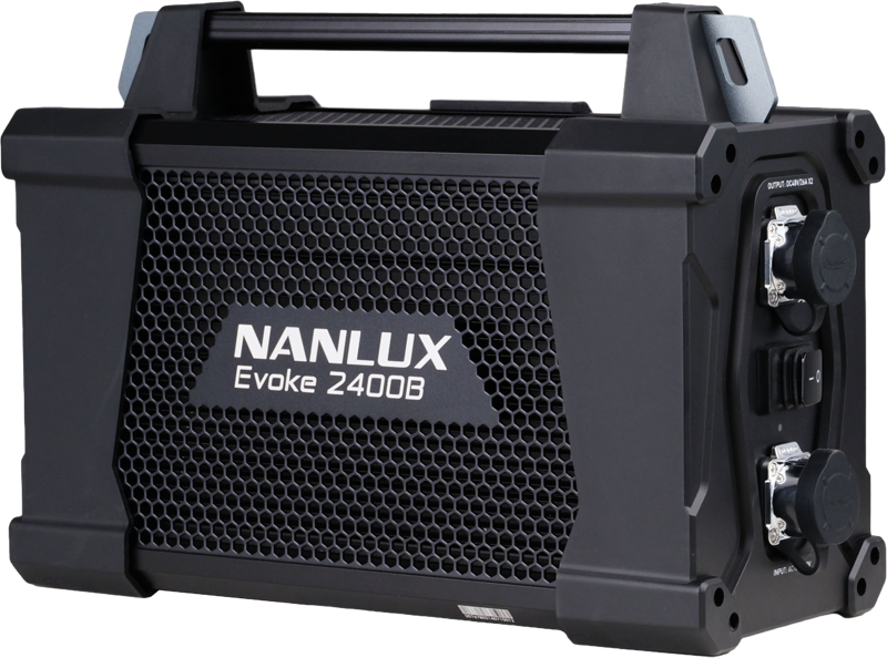 Nanlux Evoke 2400B Spot Light in Flight Case with 45° Reflector in soft bag - 11