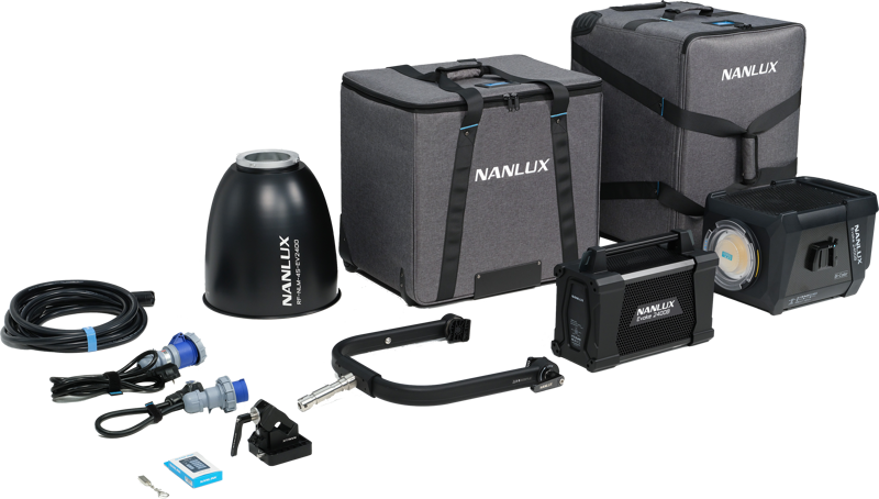 Nanlux Evoke 2400B Spot Light with 45° Reflector in soft bag