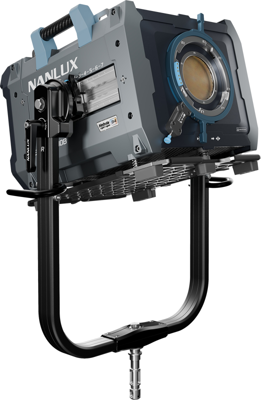Nanlux Evoke 5000B Spot Light in Flight Case with 30° Reflector - 11