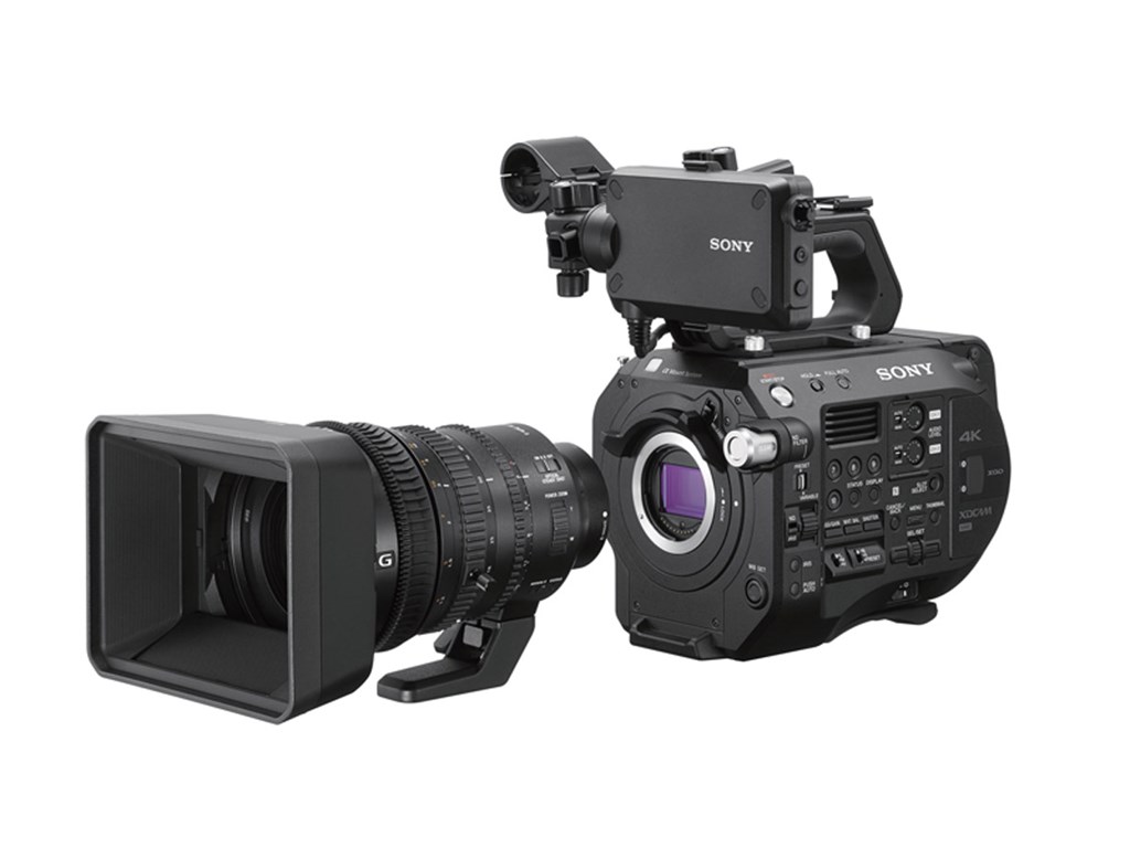 Sony PXW-FS7 II K With PZ 18-110mm f/4 G OSS - 4