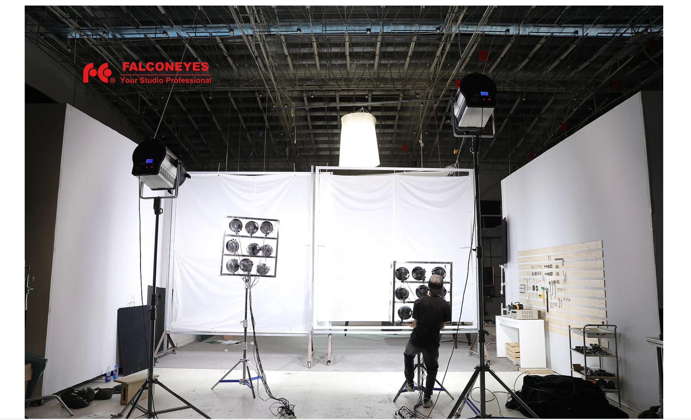 Falcon Eyes 5600K LED Fresnel Videolight CLL-7500DR  750w - 6