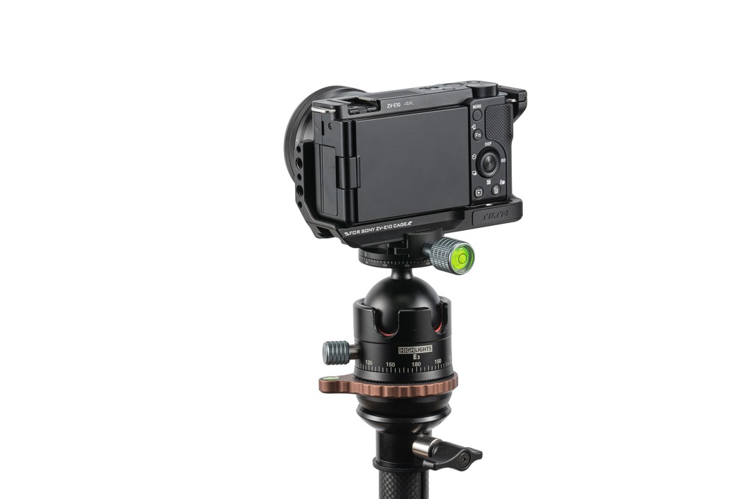 Tilta L-Bracket Mounting Plate for Sony ZV-E10 - Black - 10