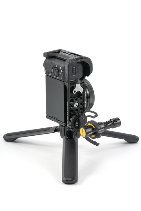 Tilta L-Bracket Mounting Plate for Sony ZV-E10 - Black - 8