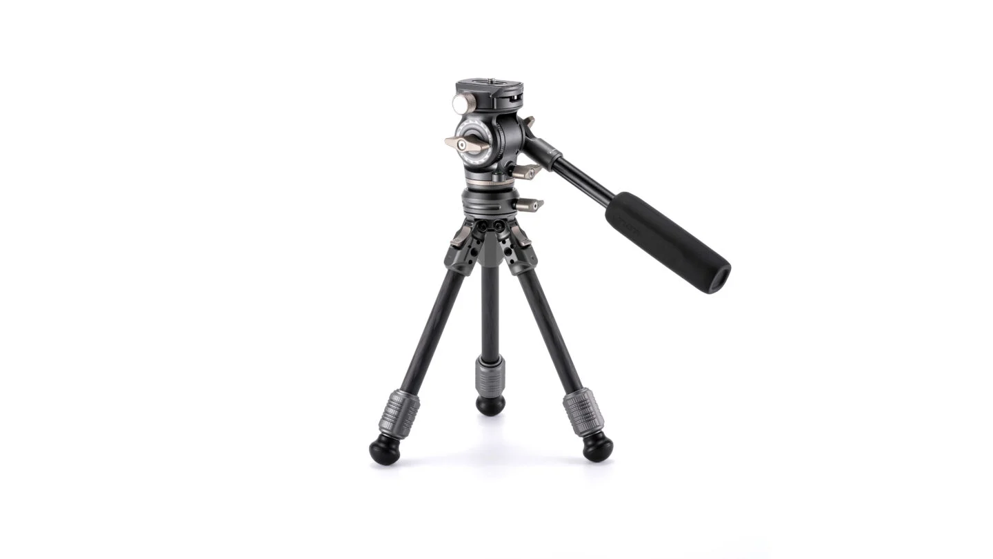 Tilta Tabletop Video Fluid Head with 1-Stage Carbon Fiber Legs (3KG) - Space Gray - 15