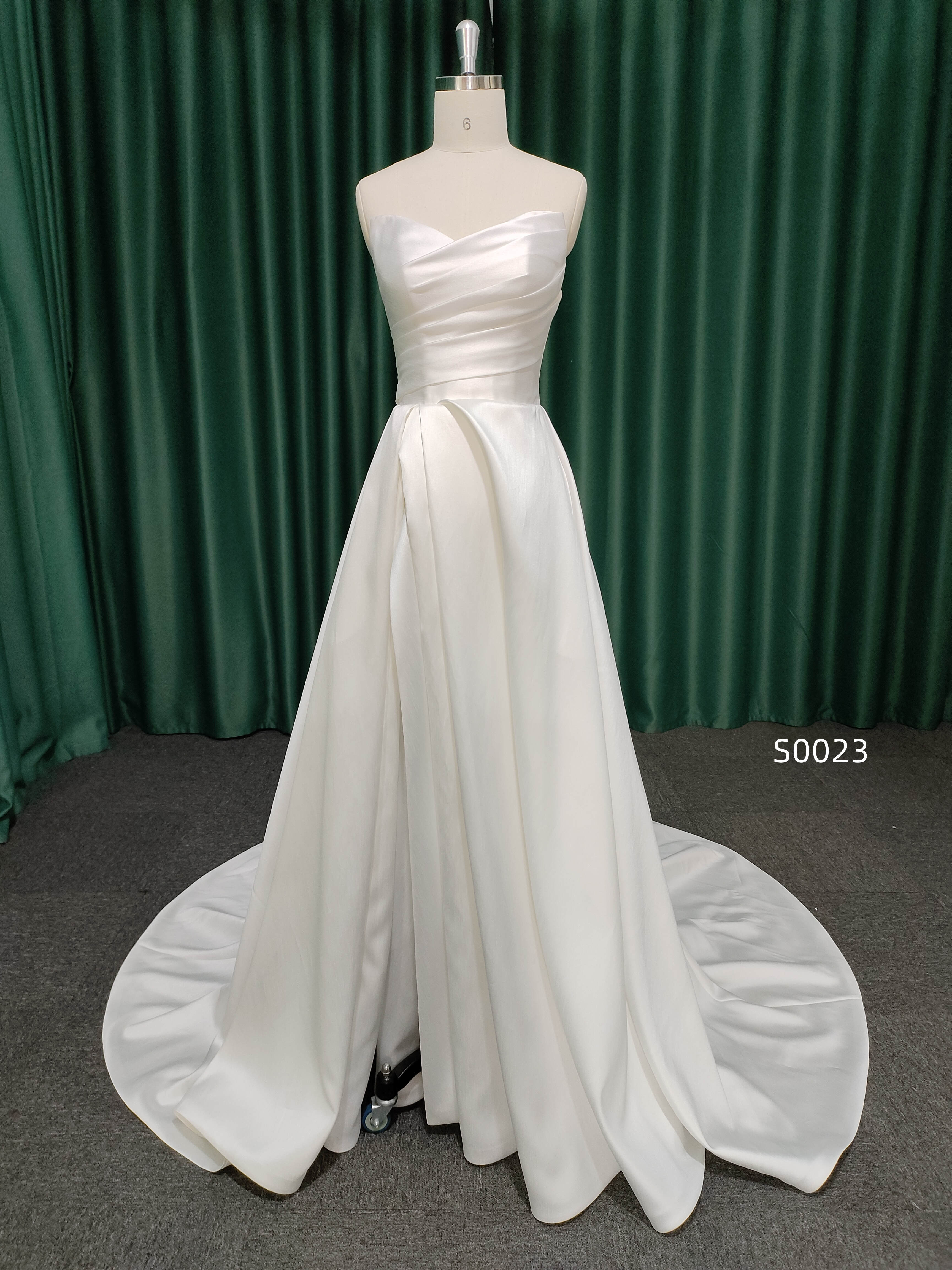 Chantilly Bridal S0023 lagervara 