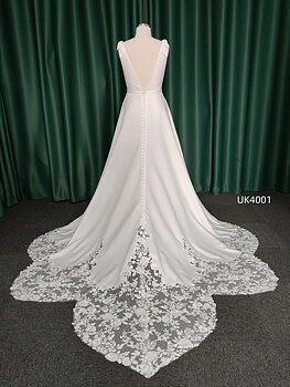 Chantilly Bridal UK4001