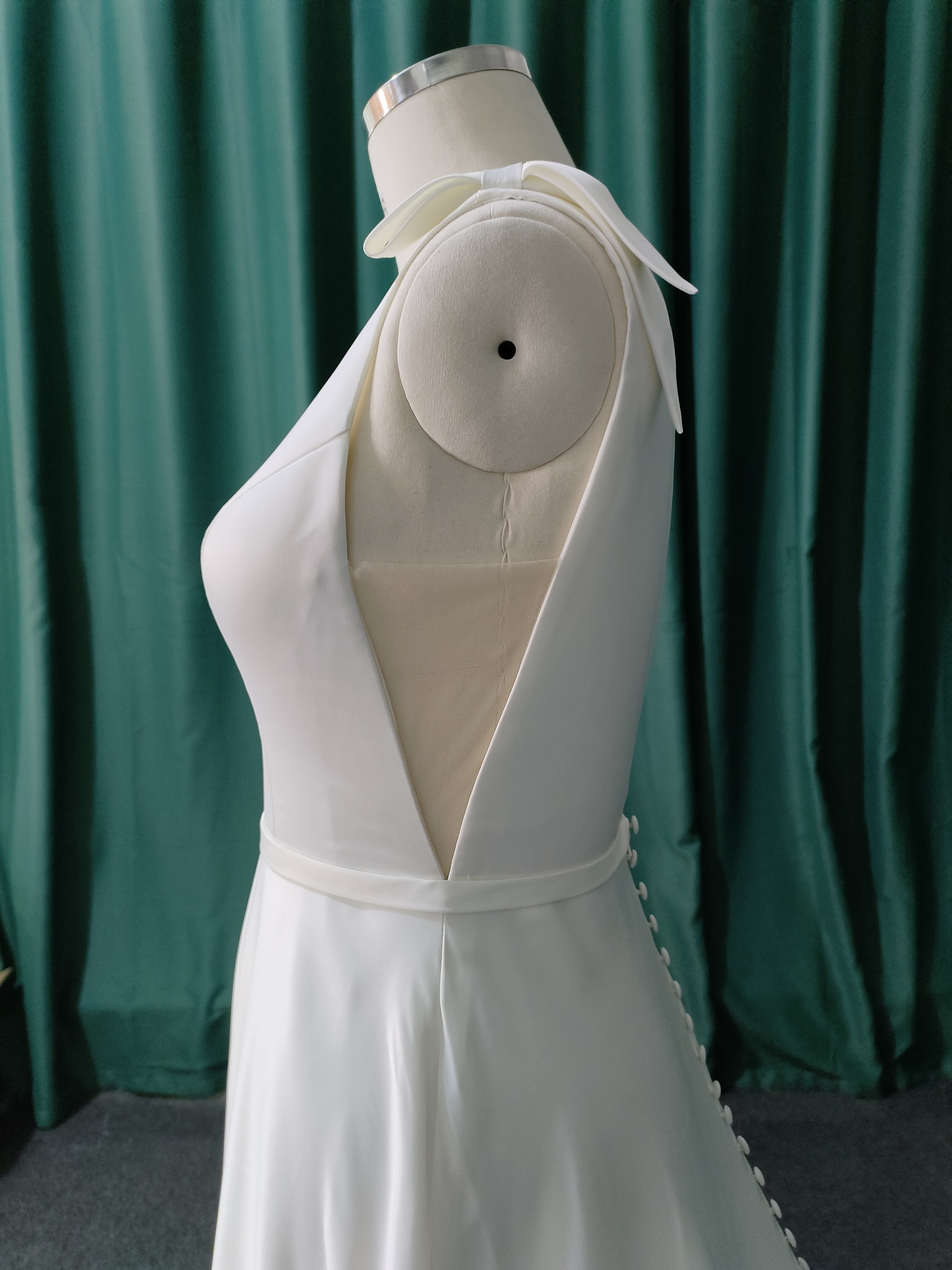 Chantilly Bridal UK4001 - 2