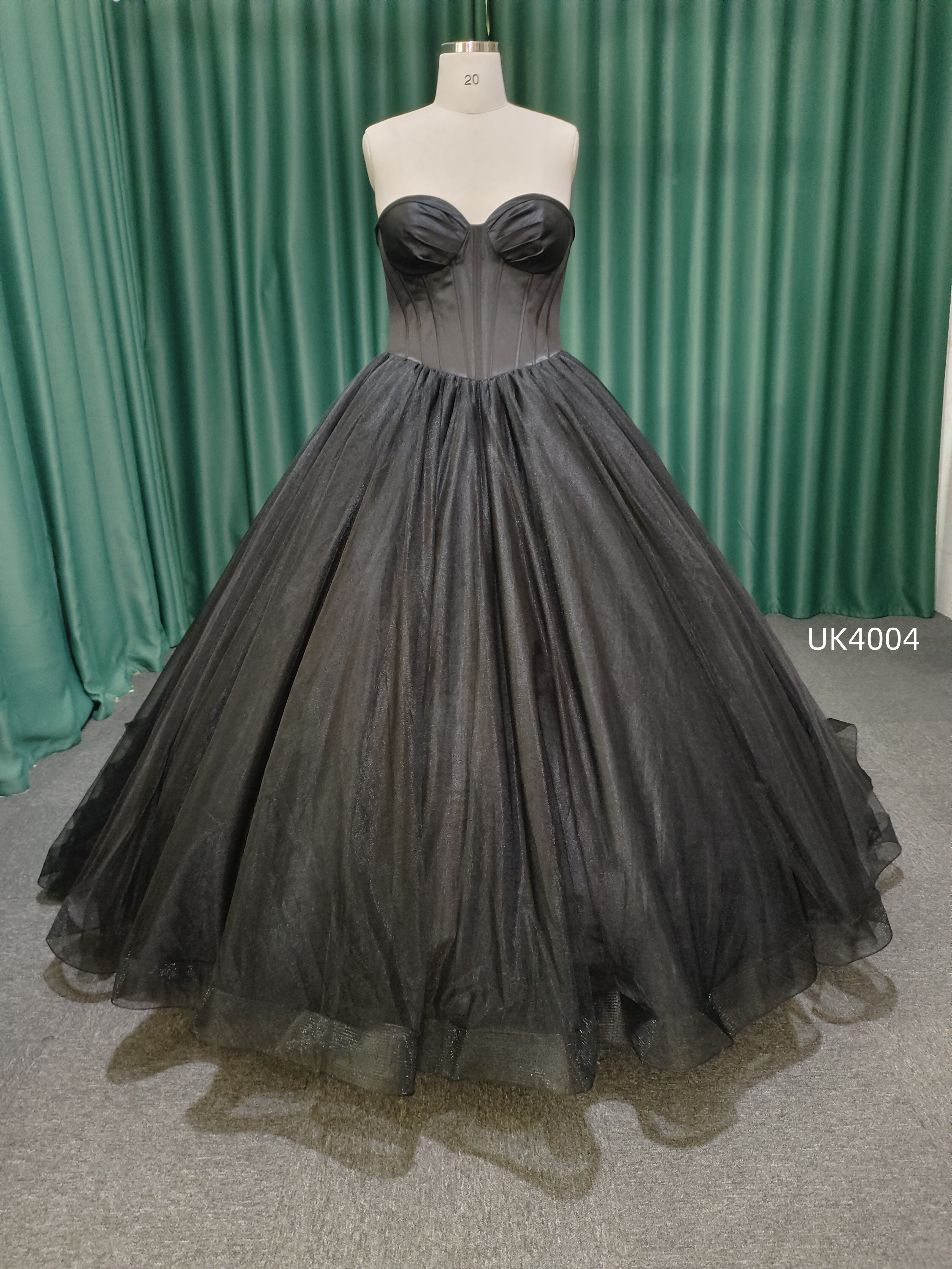 Chantilly Bridal UK4004