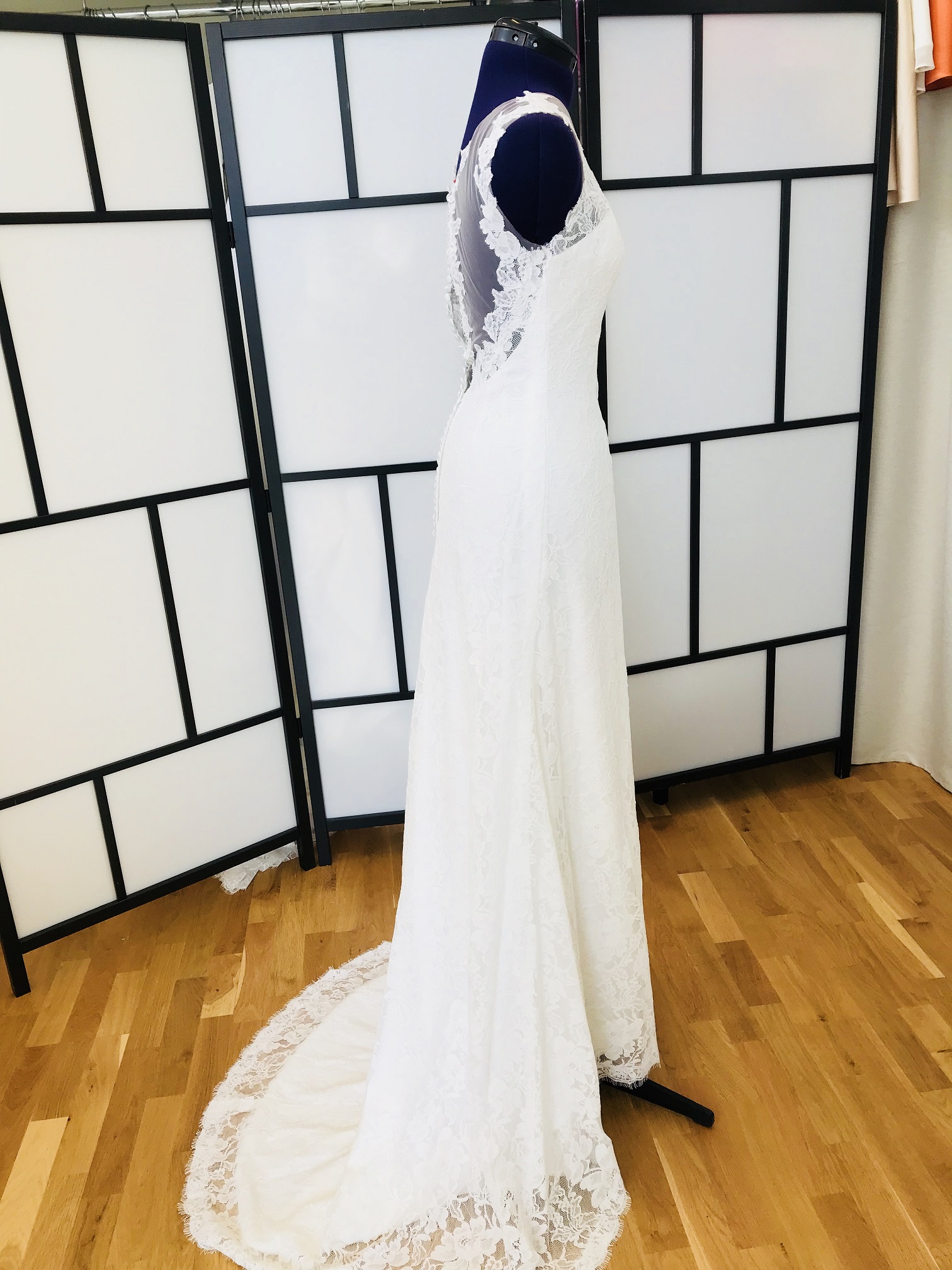 Brudklänning fredrika lagervara  - 4