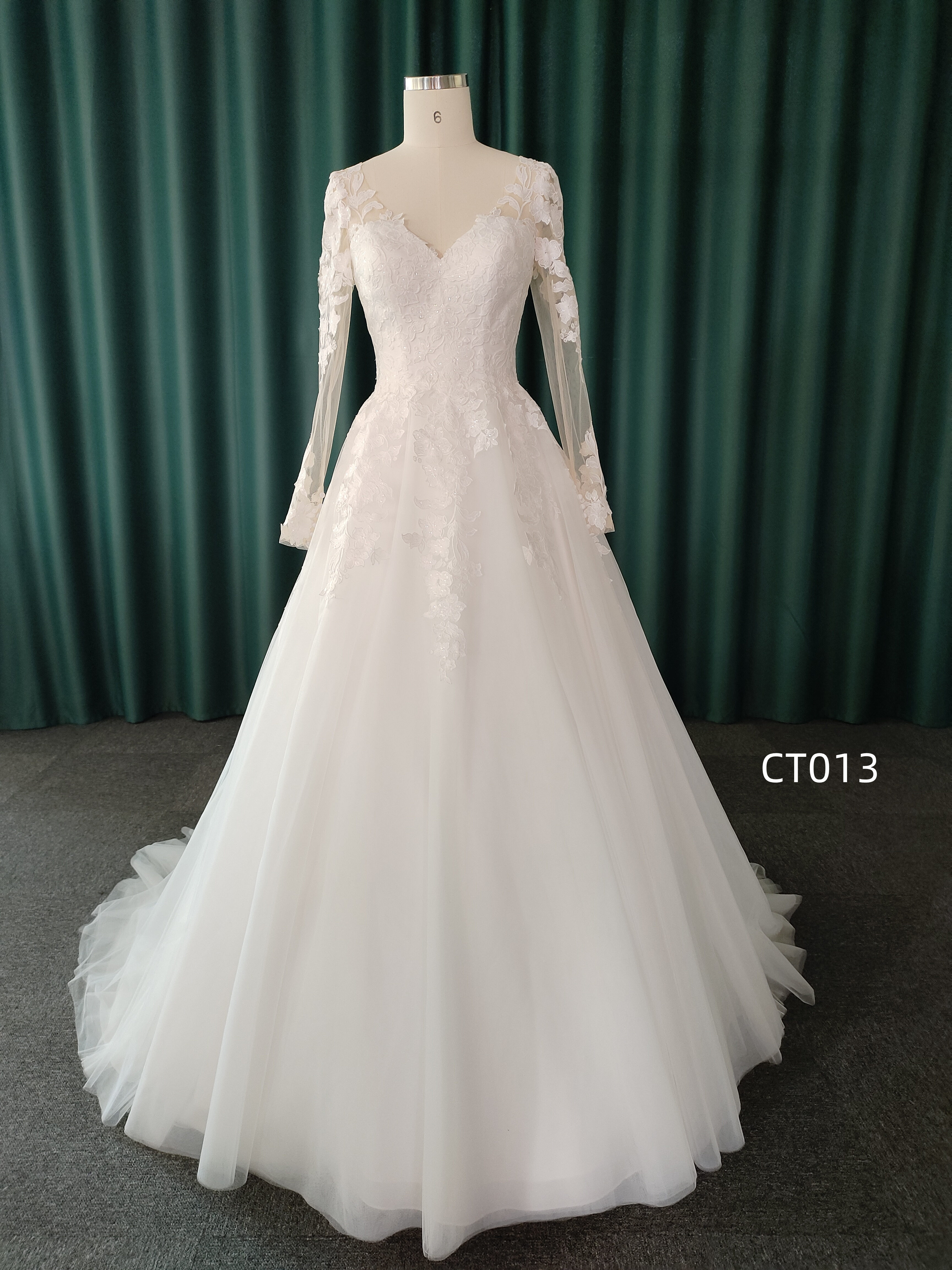 Chantilly Bridal CT013