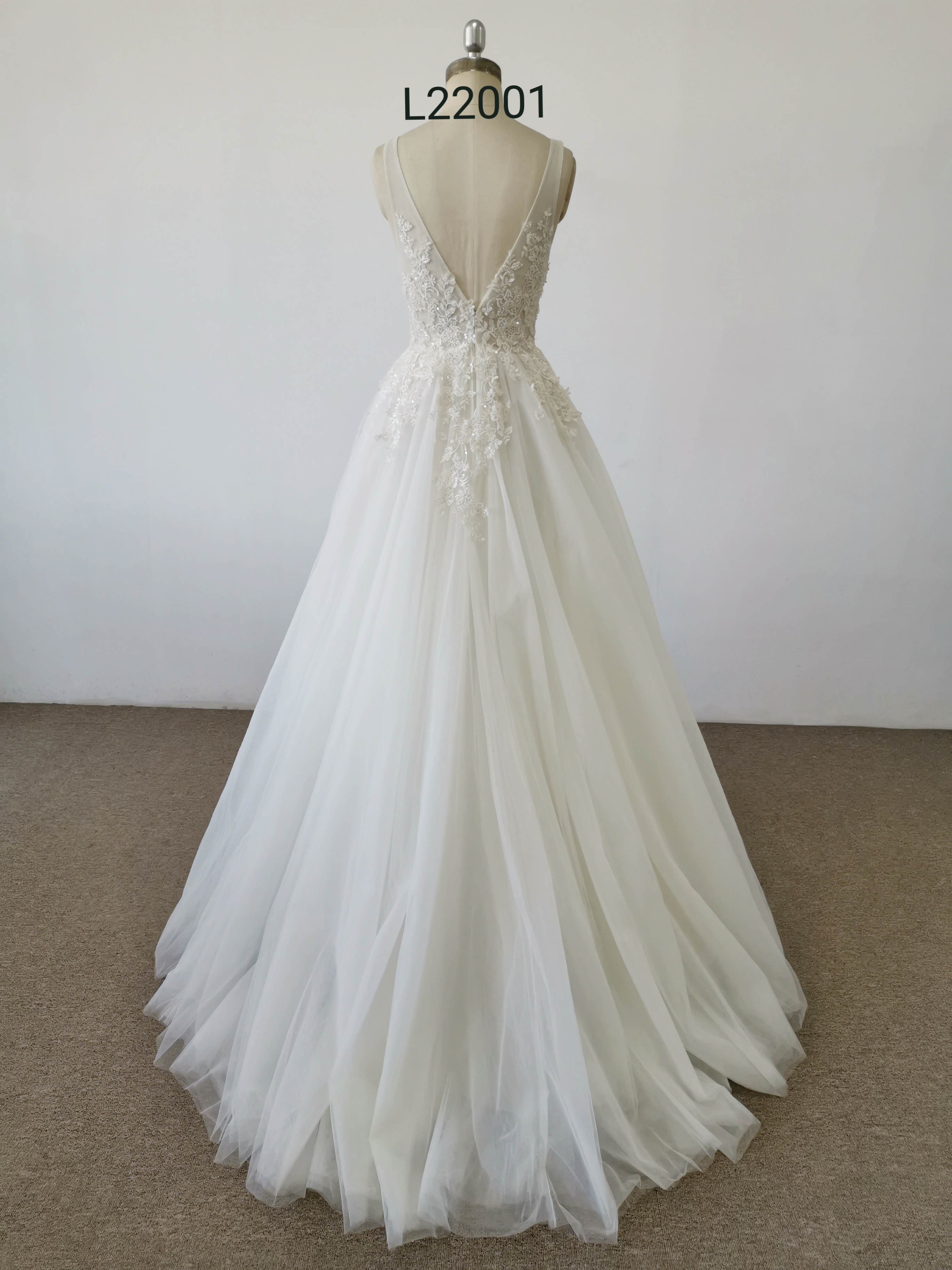 Chantilly Bridal L22001 - 2