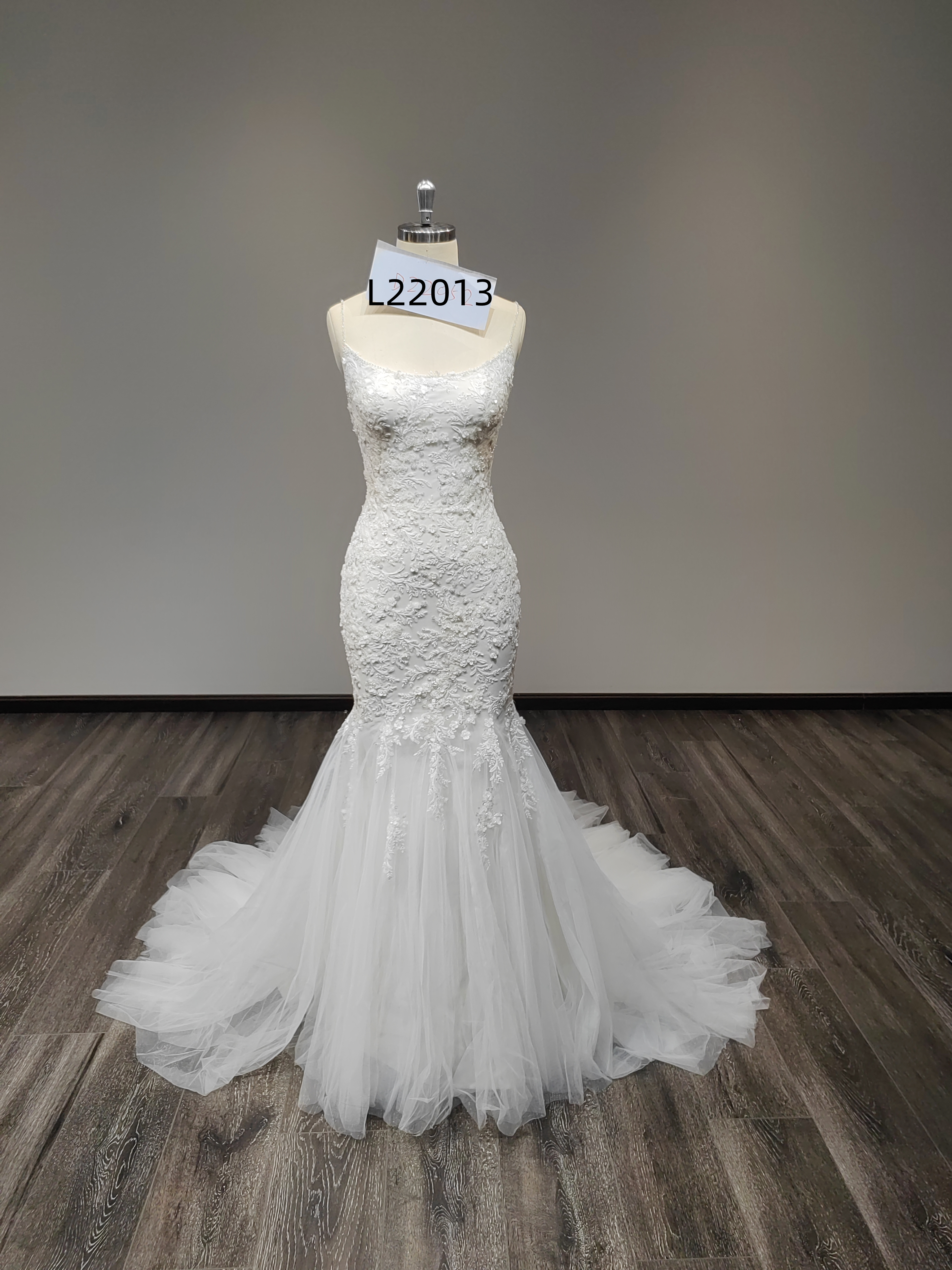 Chantilly Bridal L22013