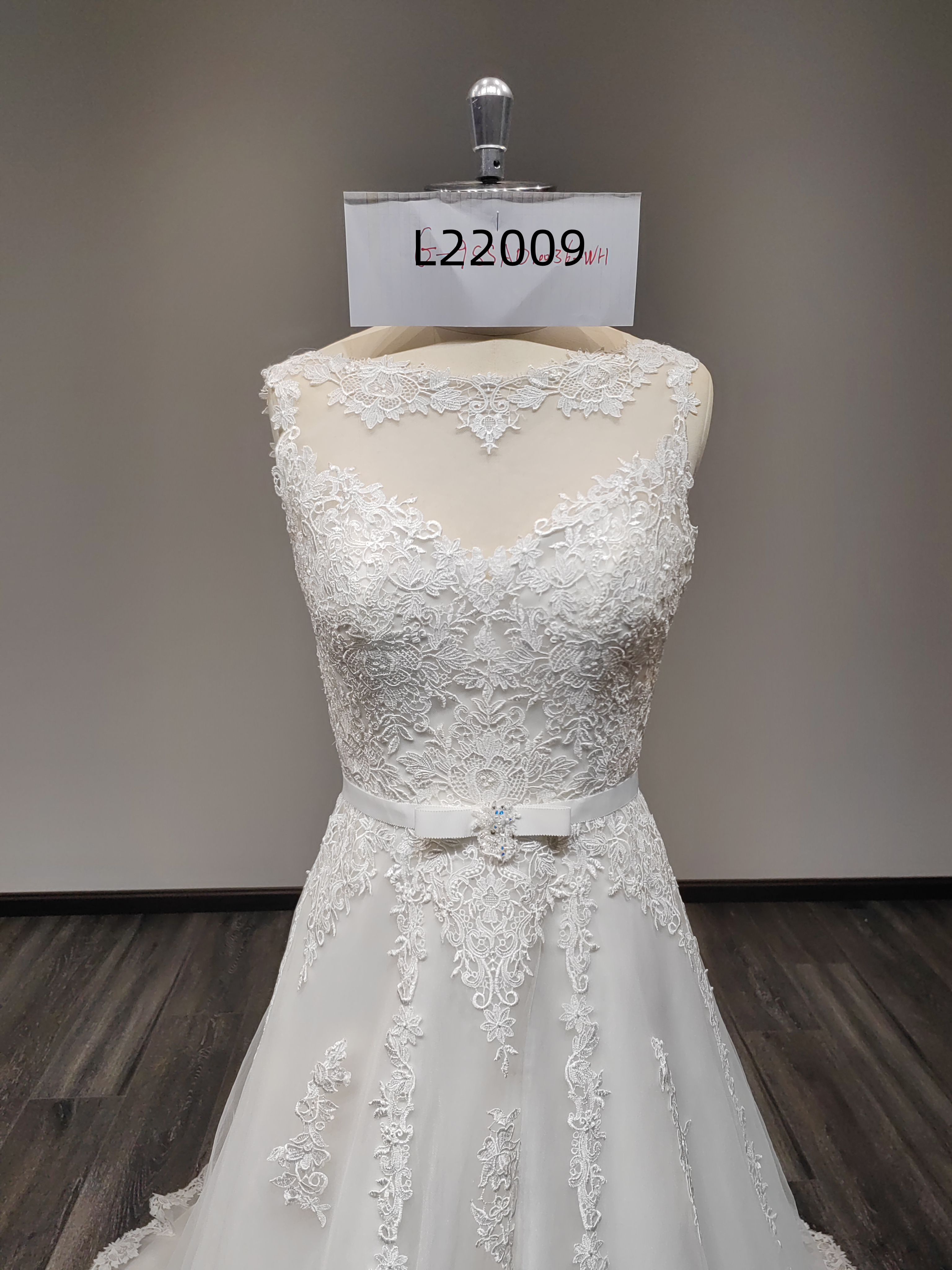 Chantilly Bridal L22009 - 2