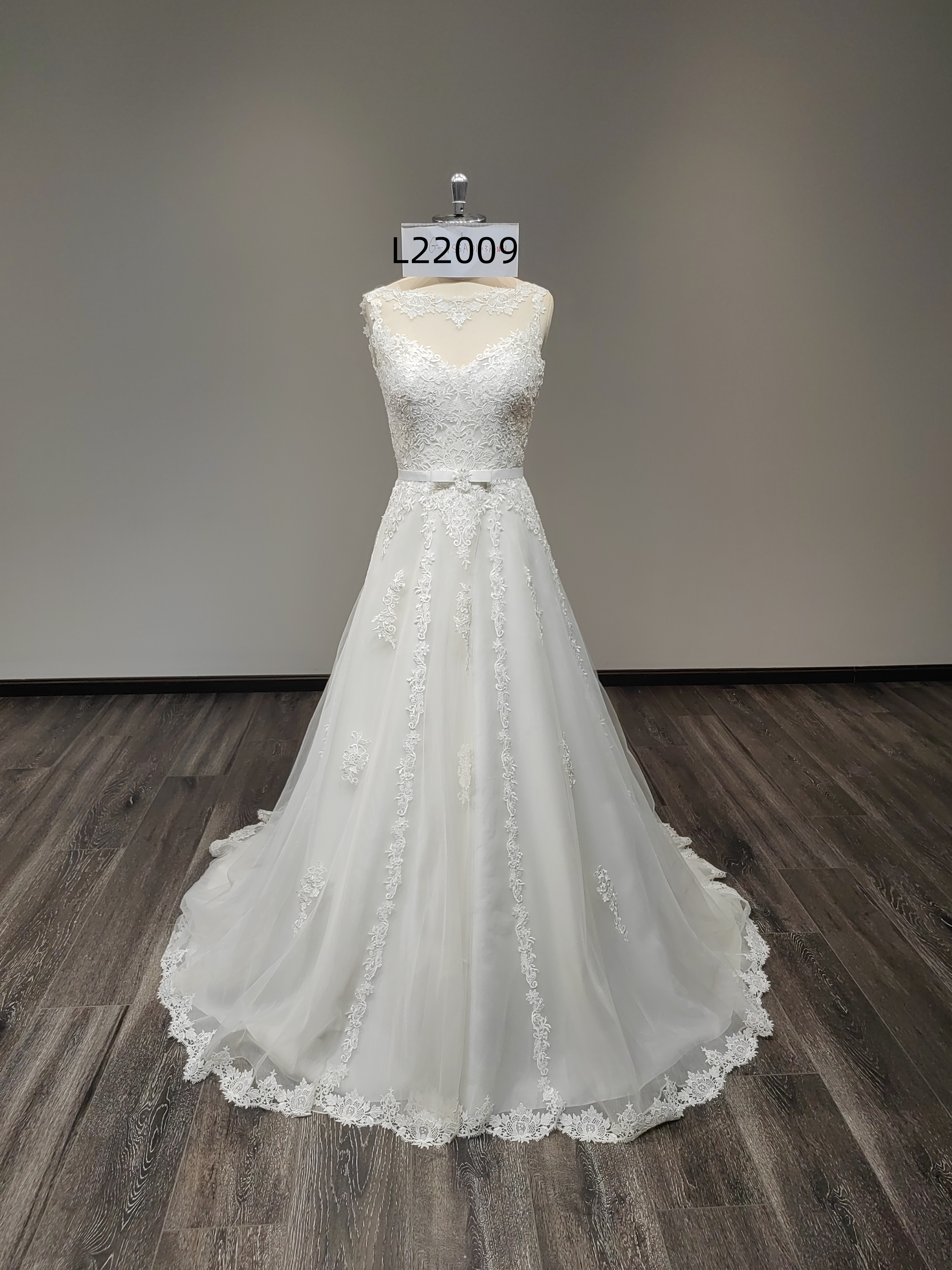 Chantilly Bridal L22009