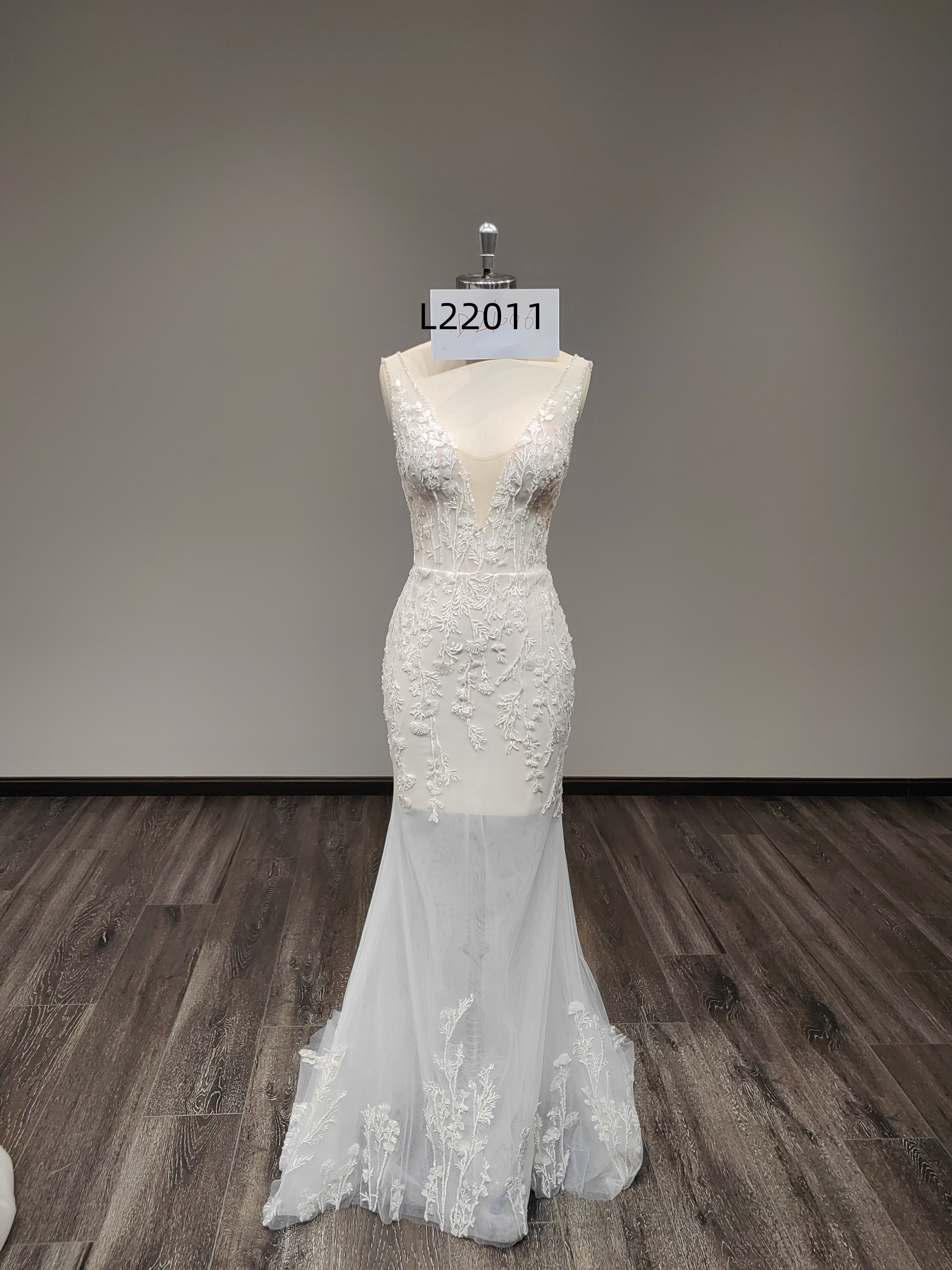Chantilly Bridal L22011