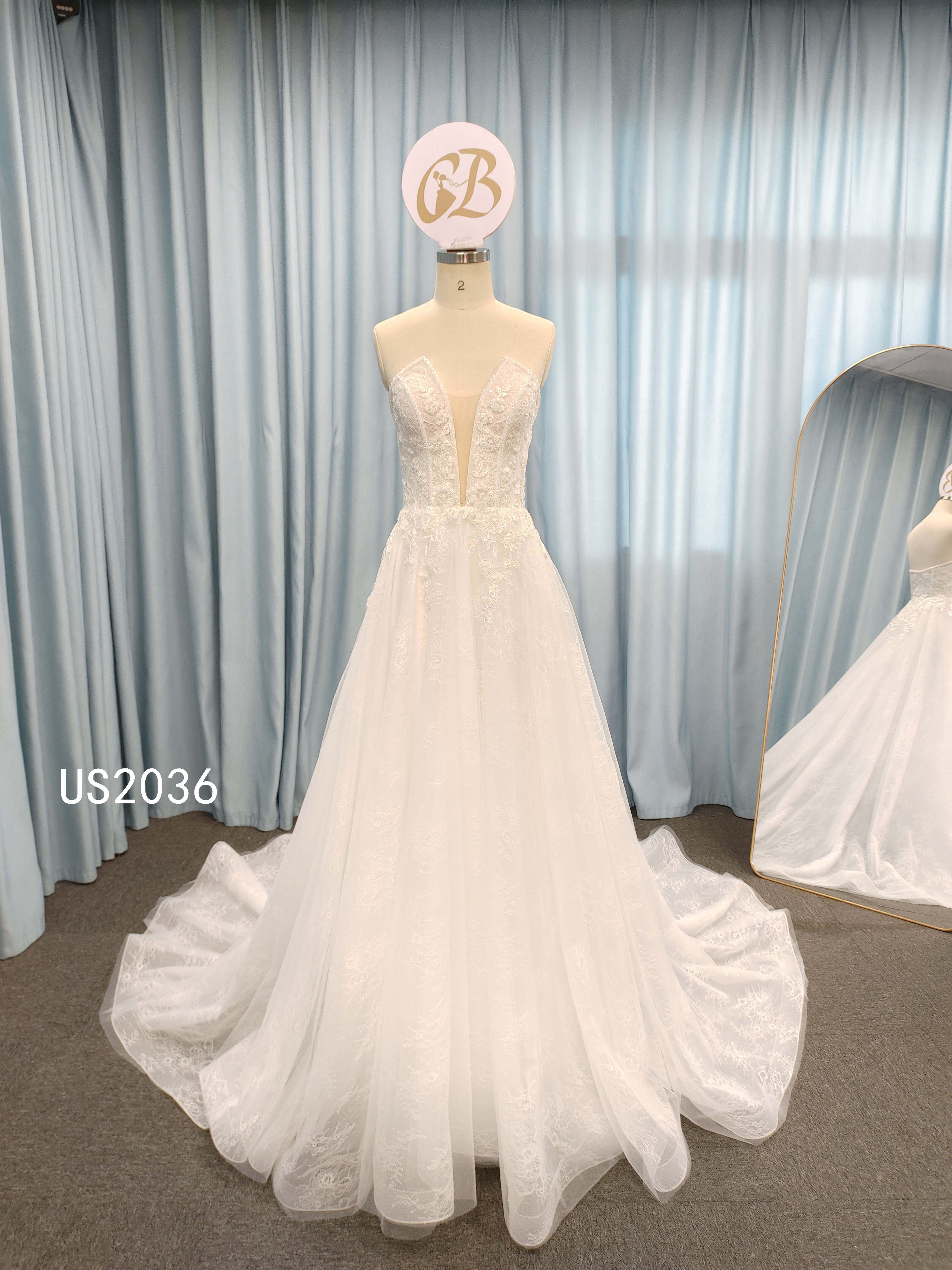 Chantilly Bridal  US2036
