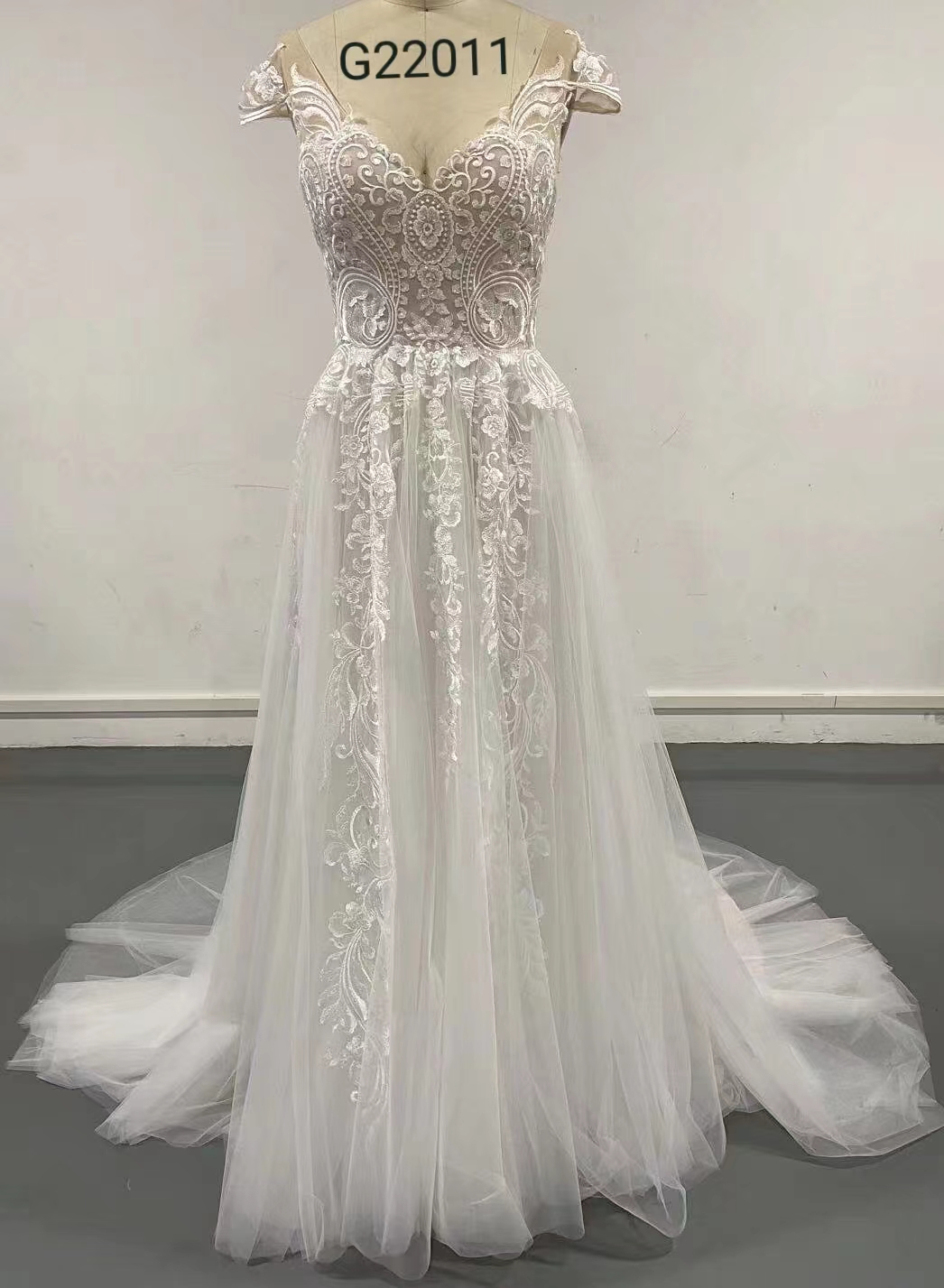 Chantilly Bridal G22011