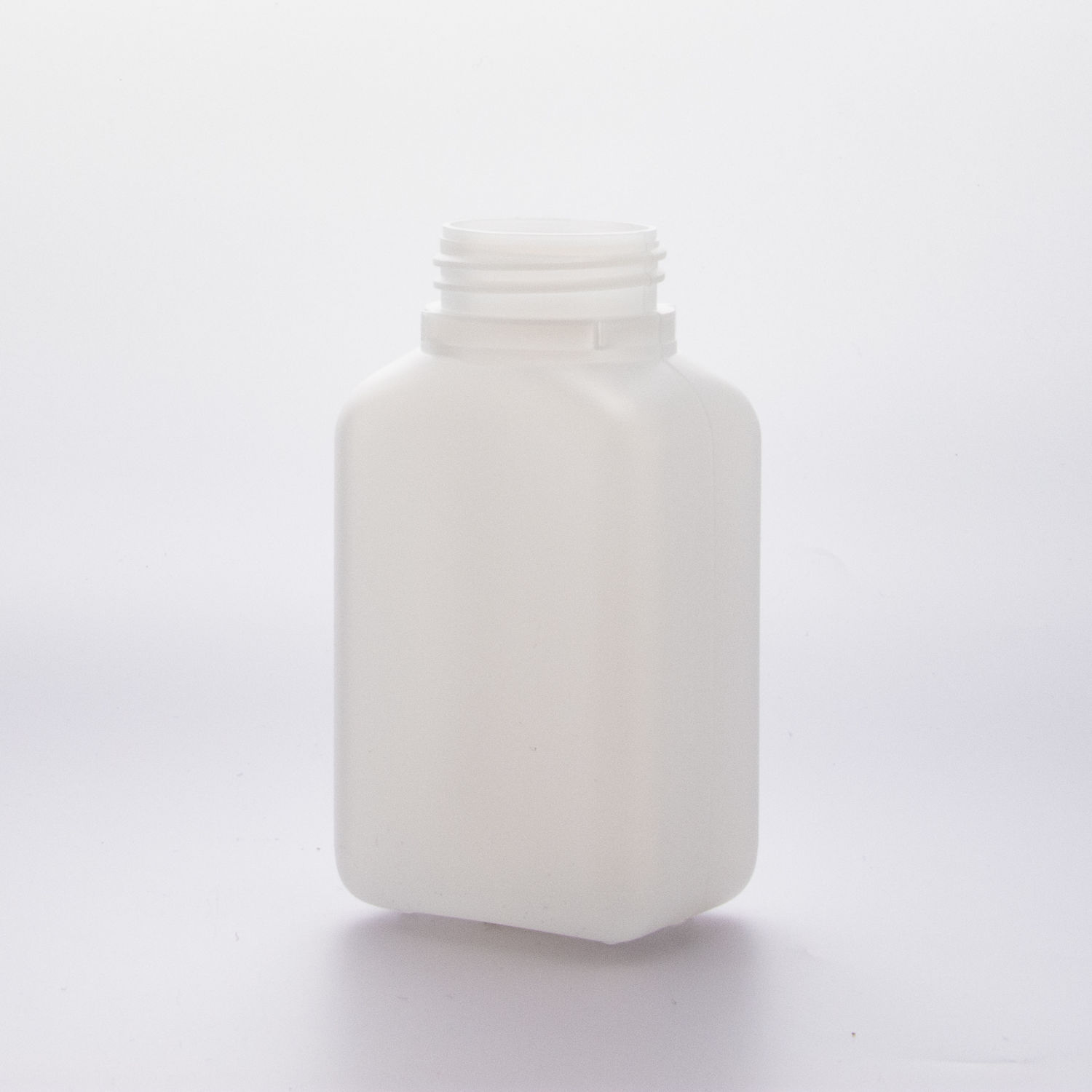 Plastflaska med kapsyl 250 ml