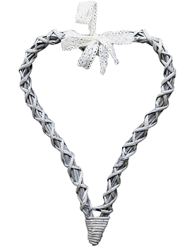Large heart rattan with lace shabby chic country style