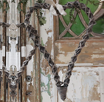 Large heart rattan with lace shabby chic country style