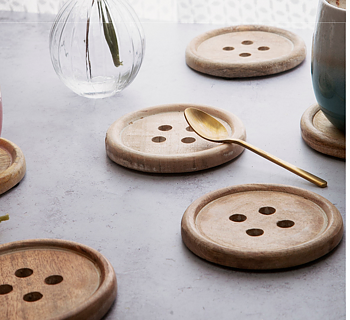 Underlägg glasunderlägg  knappar trä 6 set shabby chic lantlig stil