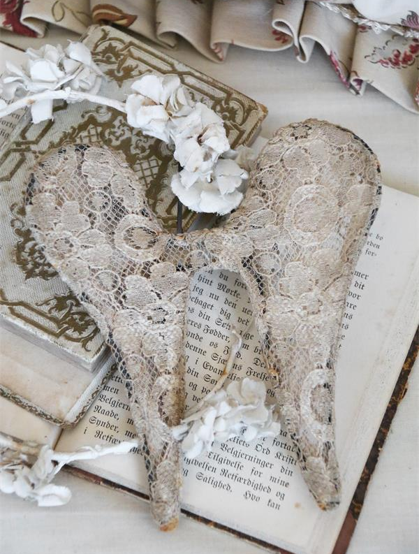 X-smal vingar änglavingar patinerad spets shabby chic, lantlig stil