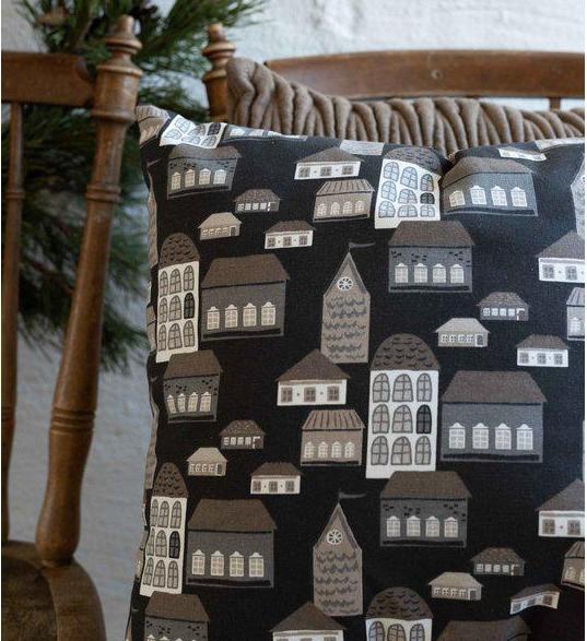 Kuddfodral Hus svart  shabby chic lantlig stil Gårdsromantik