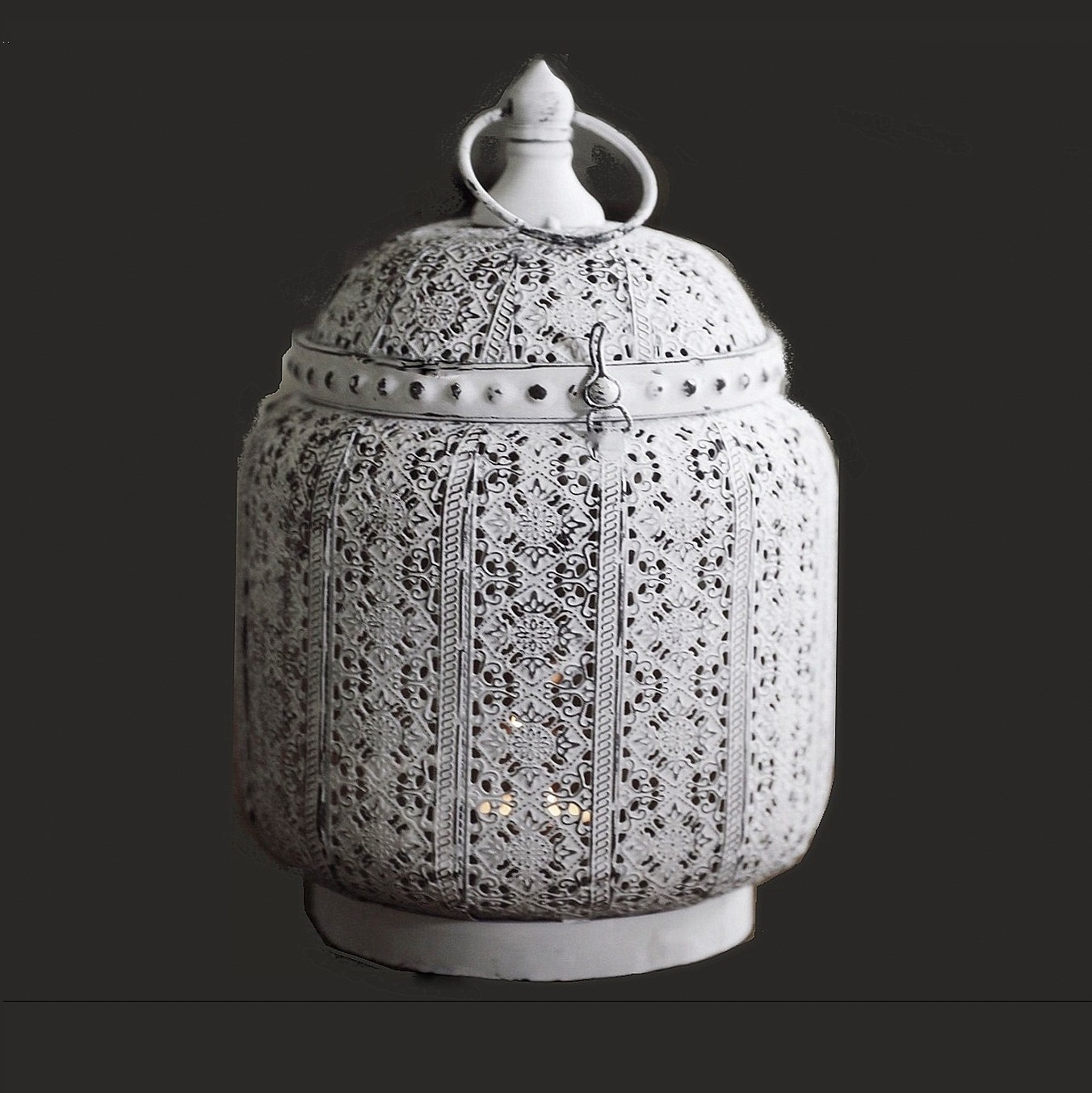 Lykta antikvit genombrutet spetsmönster shabby chic lantlig stil