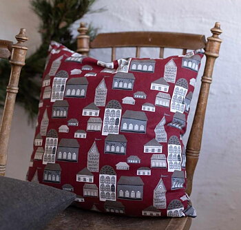 Kuddfodral Hus röd  shabby chic lantlig stil Gårdsromantik