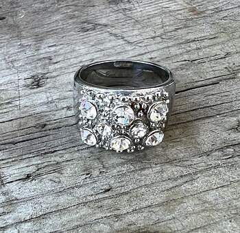 Bred ring med stenar Tinka Bud to Rose