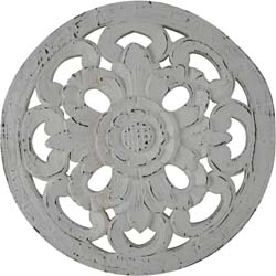 Runt handsnidat ornament i trä shabby chic lantlig stil