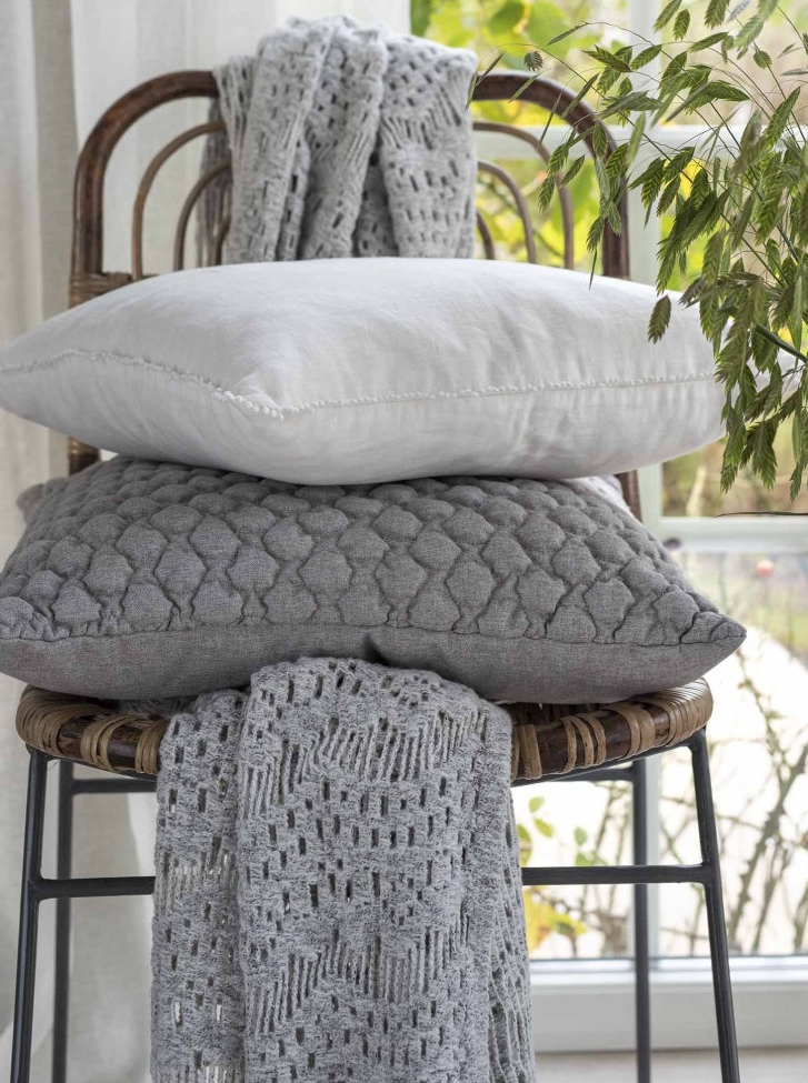 Pläd virkad look ljusgrå grå shabby chic lantlig stil Gårdsromantik - 2