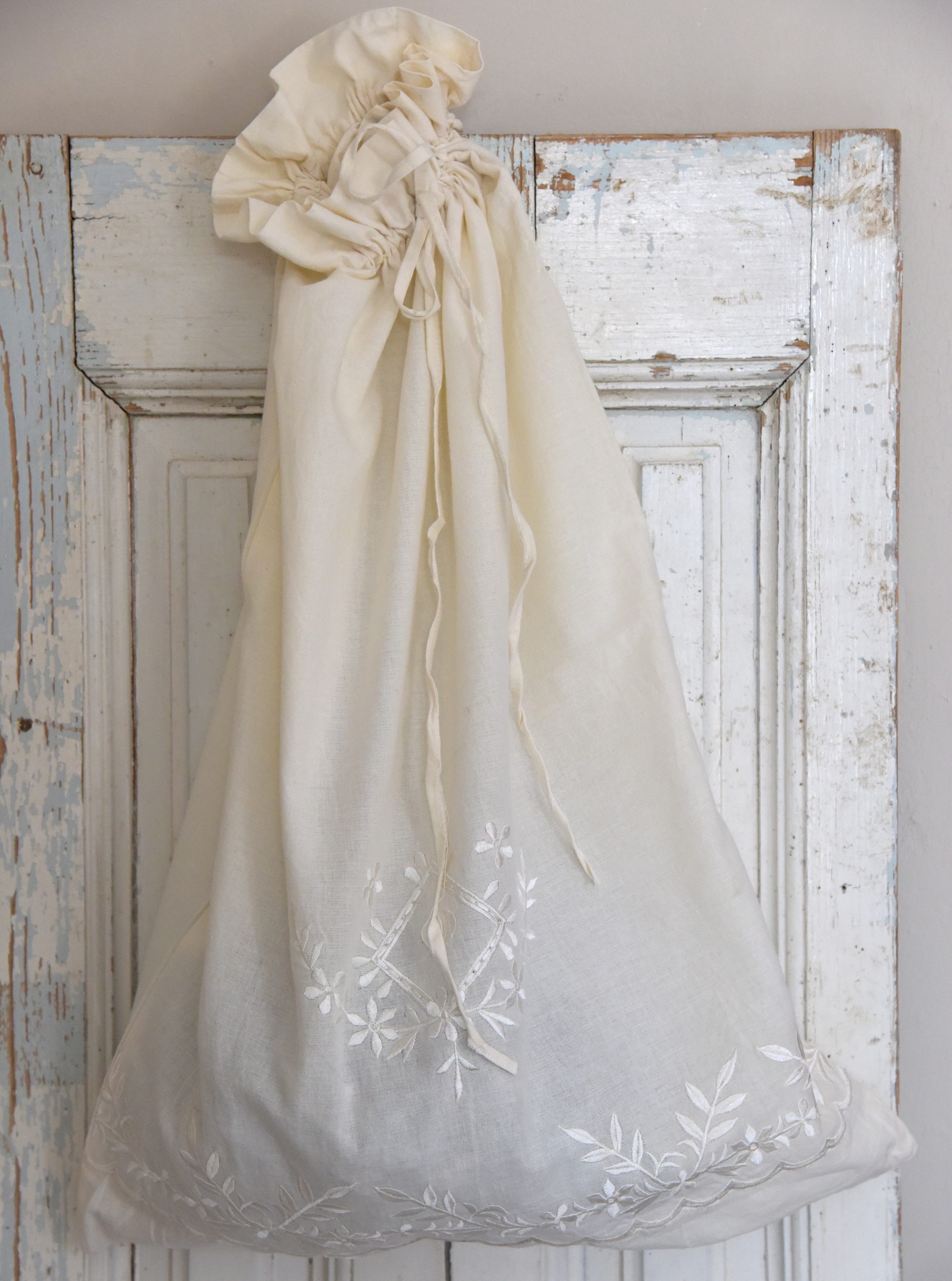 Stor  påse tvättpåse med broderi vintage Jeanne d´Arc Living shabby chic lantlig stil