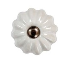 Liten vit knopp porslin rillad byggnadsvård lantlig stil Gårdsromantik