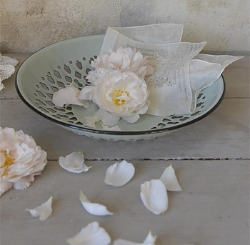 Gammaldags fat ljusgrön emaljerad Lantlig Romantik shabby chic