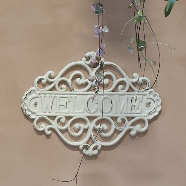 Skylt Welcome creme vit gjutjärn shabby chic lantlig stil fransk lantstil Gårdsromantik