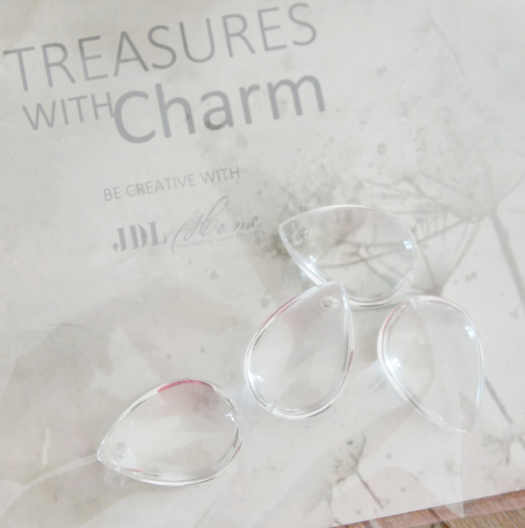 Prisma i glas droppe Jeanne d´Arc Living shabby chic lantlig stil