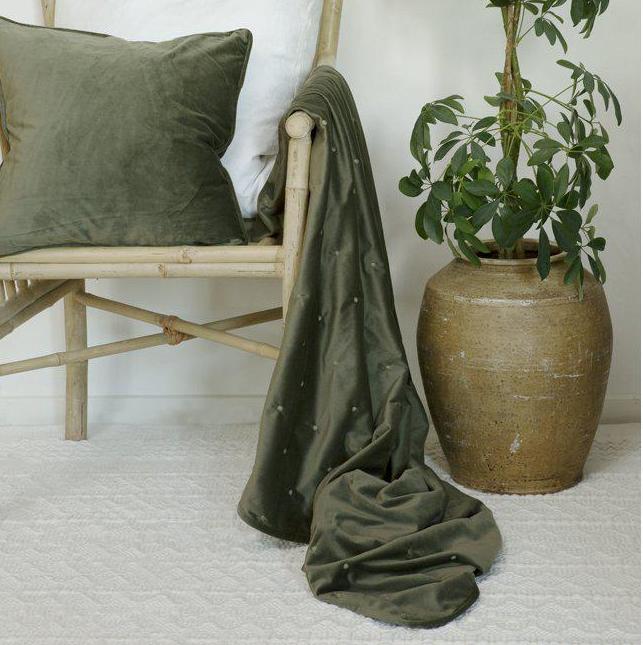 Pläd Hotellöverkast Velvet grön sammet broderad Art deco  shabby chic lantlig stil Gårdsromantik