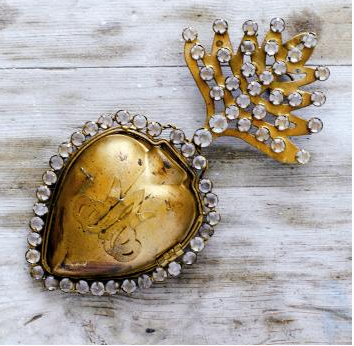 Franskt guldhjärta med pärlor fransk lantstil shabby chic lantlig stil