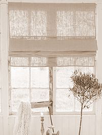 Hissgardin i Lin Jeanne d`Arc Living shabby chic lantlig stil Gårdsromantik