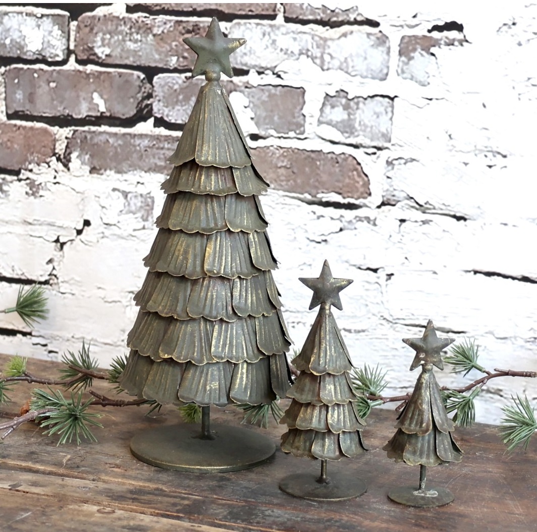 Julgran stor i antik patinerad mässing  plåt shabby chic lantlig stil Gårdsromantik