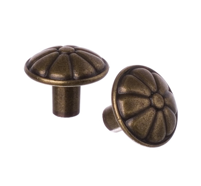 Metallknopp liten blomma antik mässing färgad shabby chic lantlig stil Gårdsromantik