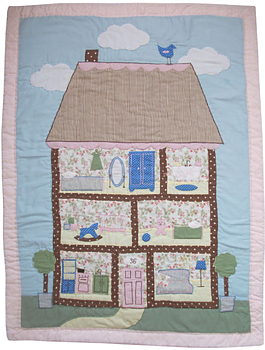 Överkast barnsäng quilt handsydd Dockhus motiv Gårdsromantik