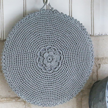 Grytlapp handvirkad rund grå chic antique shabby chic lantlig stil