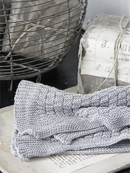 Liten handduk stickad bomull grå Jeanne d´Arc Living shabby chic lantlig stil
