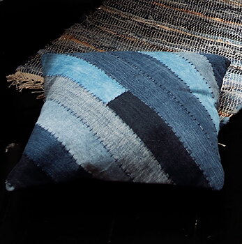 Kuddfodral / Kudde  Bohemian Denim quilt shabby chic lantlig stil Gårdsromantik