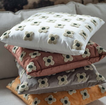 Kuddfodral Daisy lin broderade blommor sammet  lantlig stil Gårdsromantik  