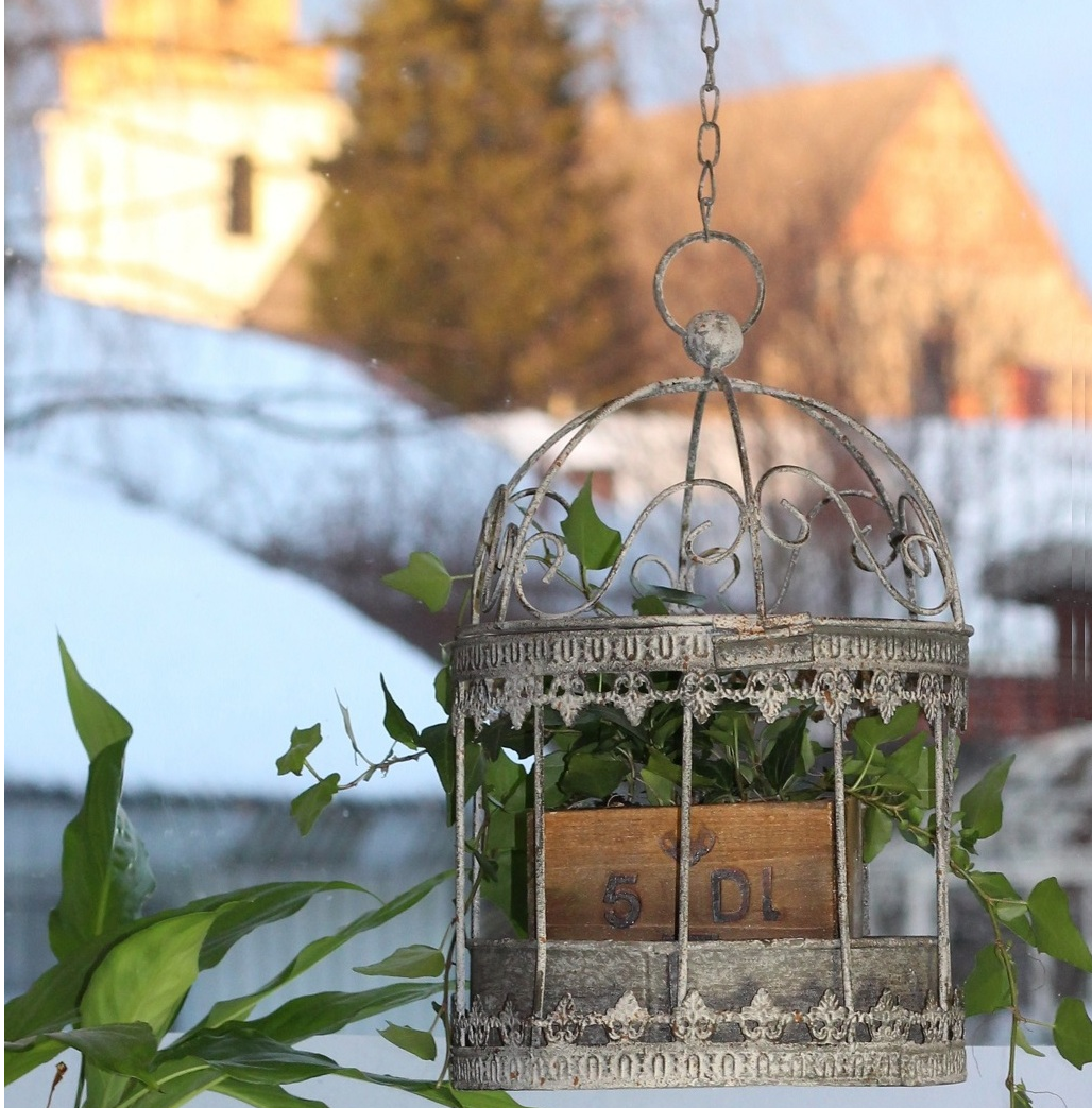 Hängande blomampel ornament zinkgrå  shabby chic lantlig stil